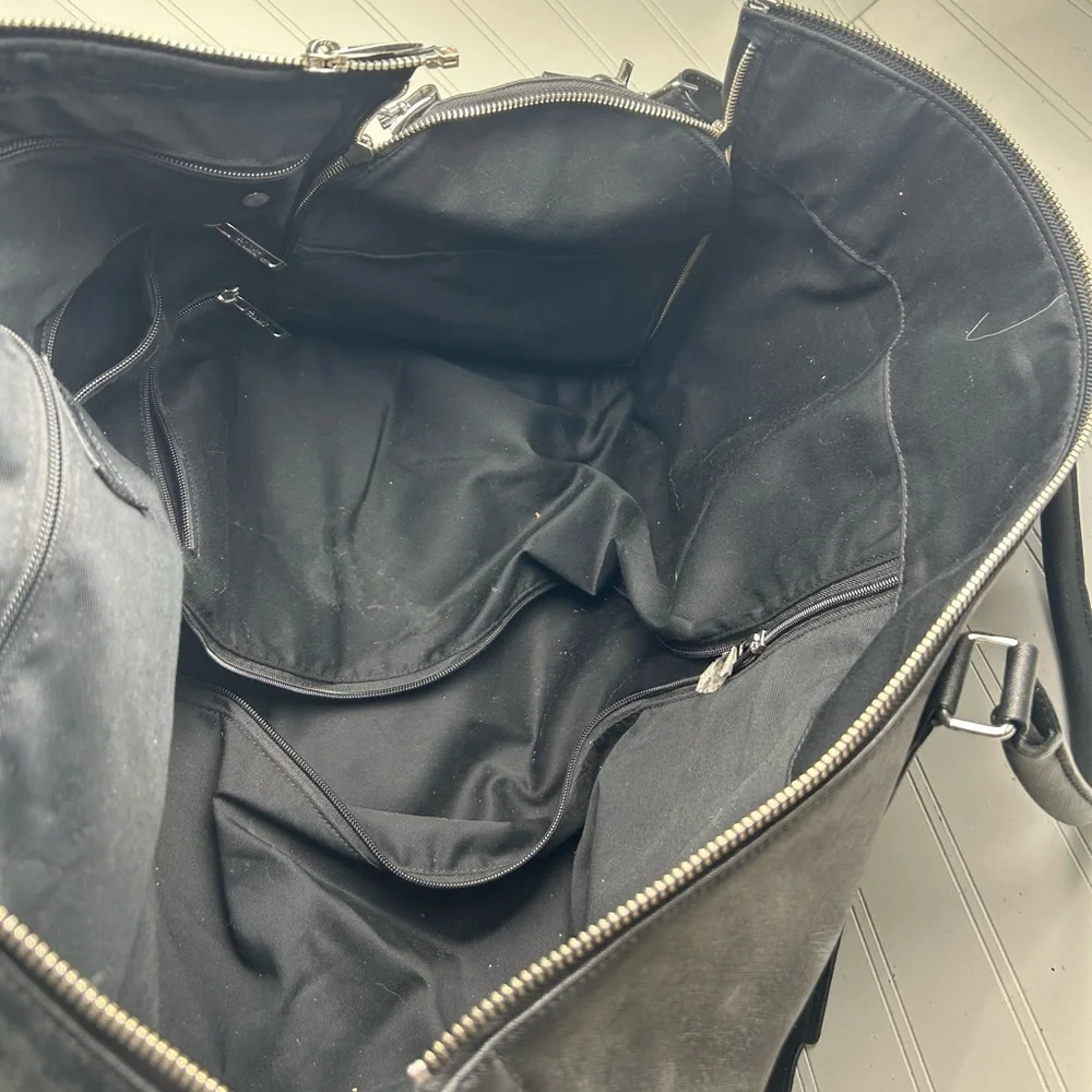 Hook + Albert Black Leather Weekender Garment Bag Unisex $590